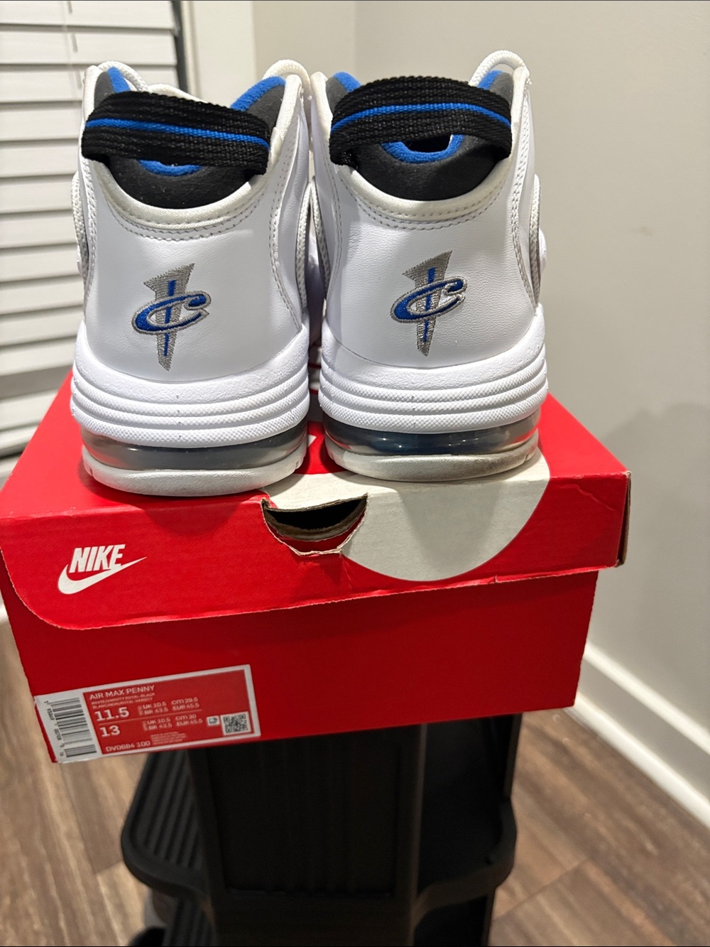 White and Blue men Air Max Penny Basketballu Shoes - Brand NIKE - Picture 16 of 16